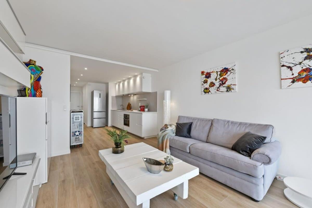 Huswell - Apartment With Frontal Sea View In Knokke Exterior photo
